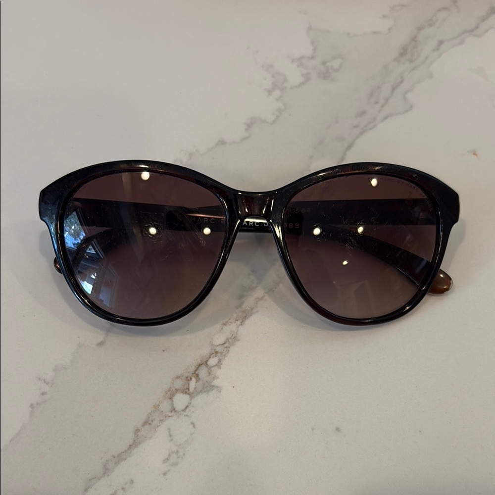 Marc by Marc Jacob’s black sunglasses